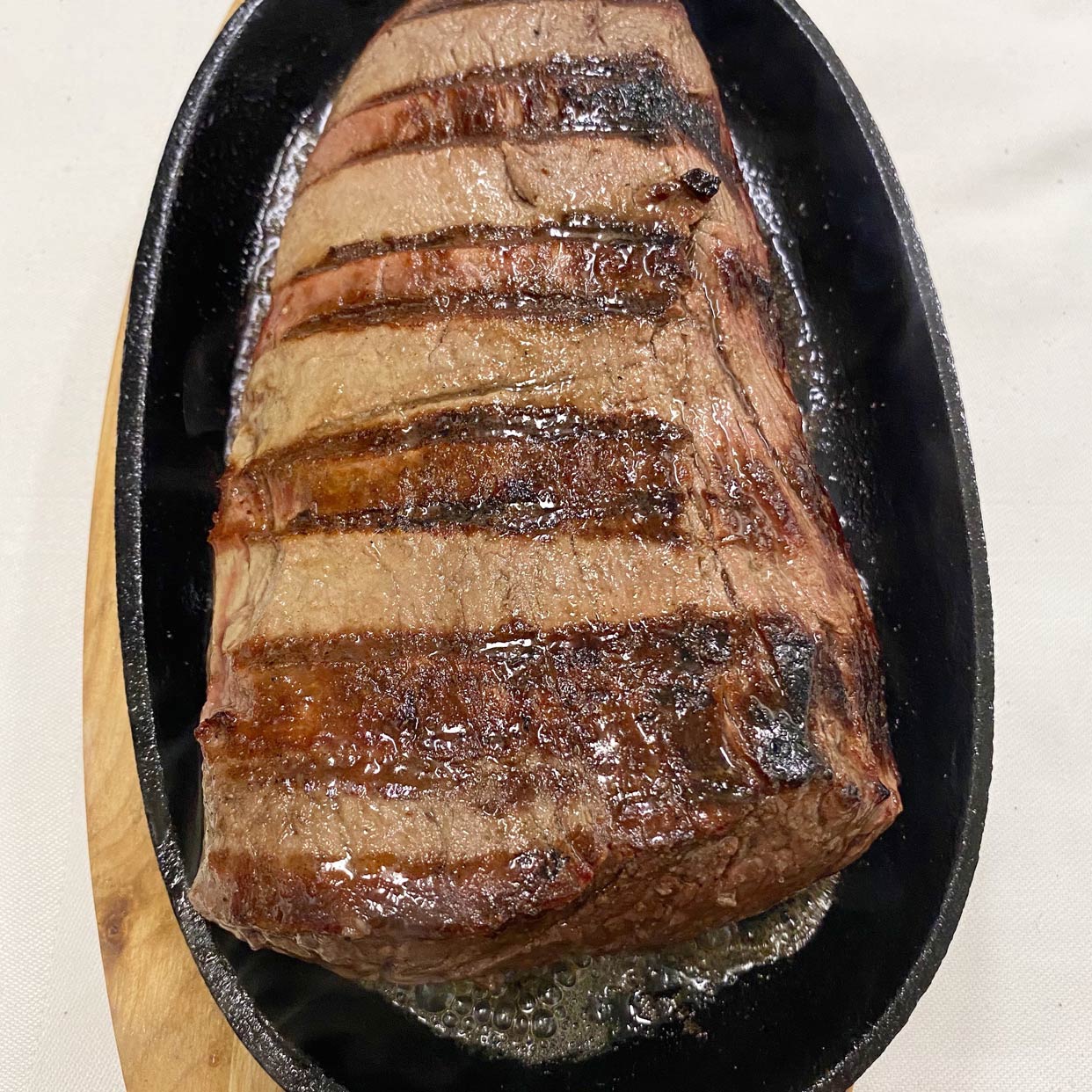 Gegrilltes Steak in der Gusspfanne